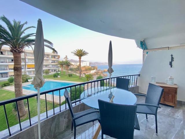 Acapulco Playa Bluewater Villas Nerja Dış mekan fotoğraf